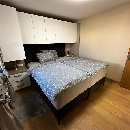 Veronika Appartement *
