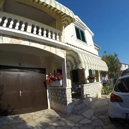 Veronika Апартаменты *