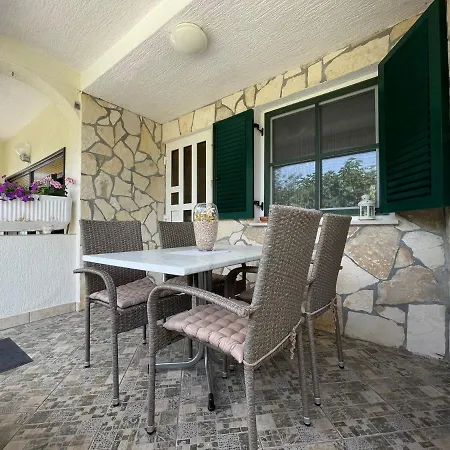 Veronika Apartment