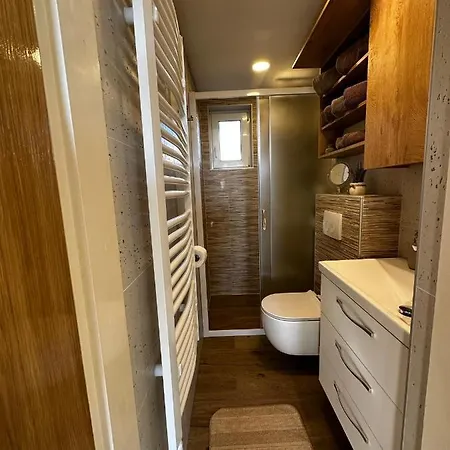 Veronika Apartman Vrsi