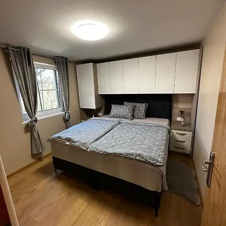 Apartment Veronika Vrsi
