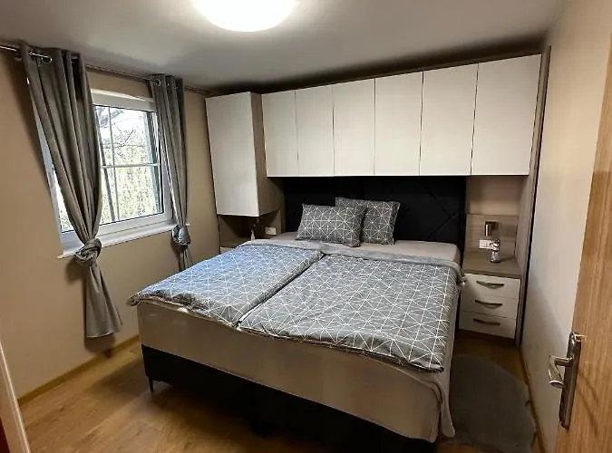 Apartment Veronika Vrsi