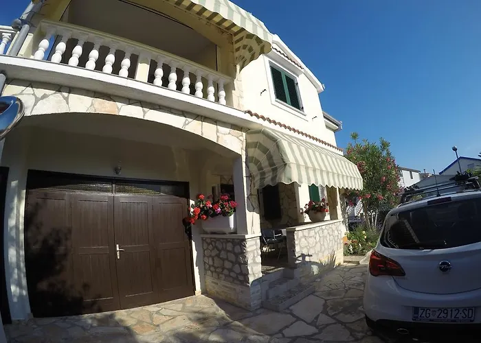 Veronika Apartment *